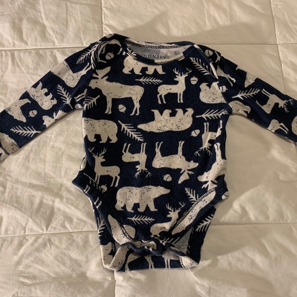 PACK OF 2 ITEMS Old Navy White Puffer Vest & Navy Blue Winter Onesie | 0-3M - Picture 7 of 11